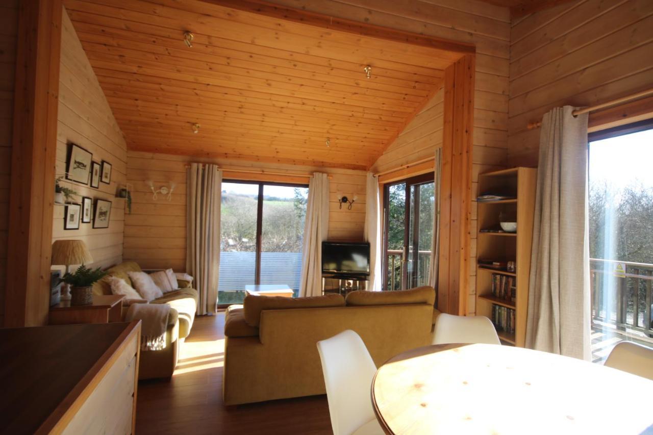 Hartland Hideaway Lodge Woolfardisworthy  Exterior photo